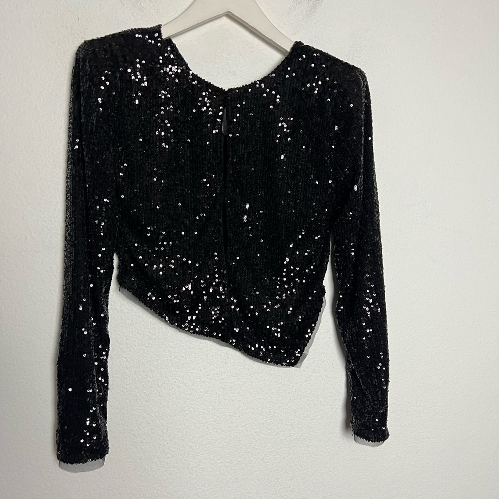 NWT NONchalant Vivi Black Sequin Asymmetrical Hem Long Sleeve Top Size XS - Picture 3 of 9